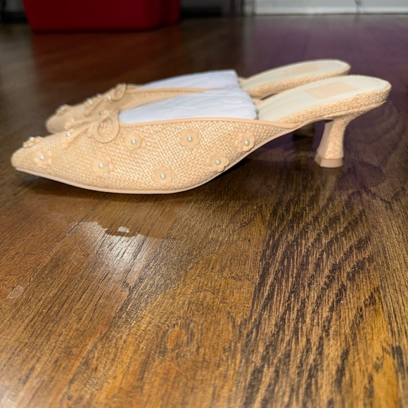 Dolce Vita Women's Beige Pearl Embellished Pointed Mules - Picture 2 of 3